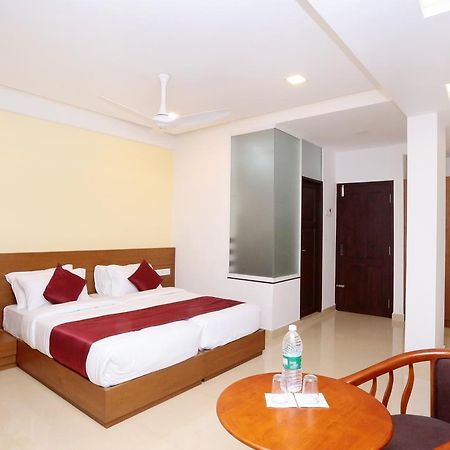 Hotel Ayodhya Residency Kozhikode Esterno foto