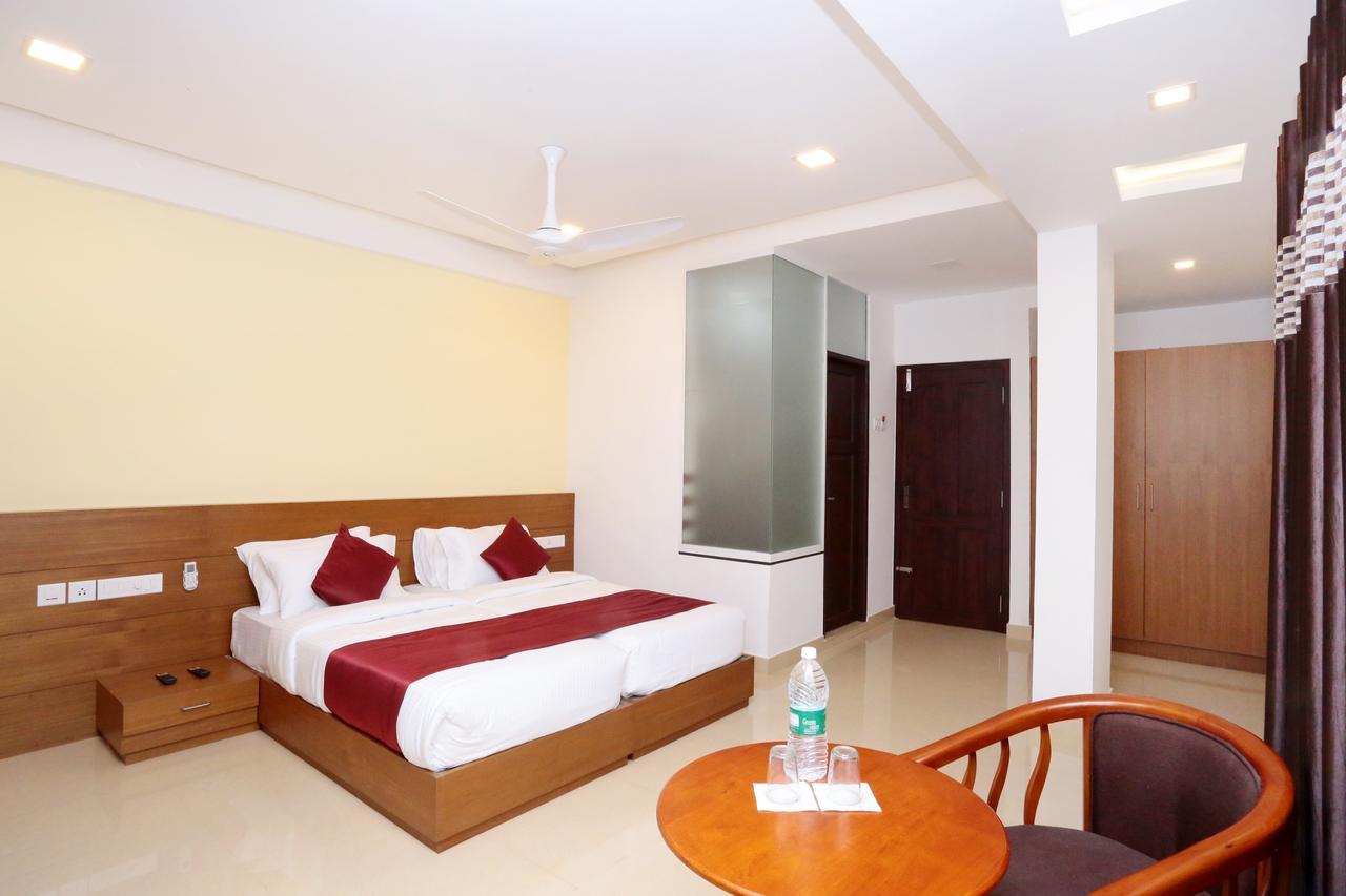 Hotel Ayodhya Residency Kozhikode Esterno foto