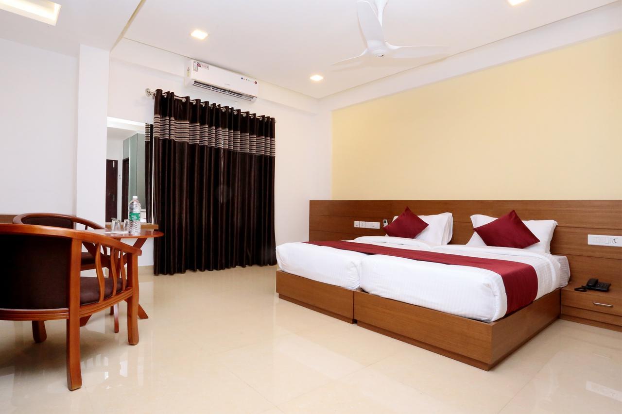 Hotel Ayodhya Residency Kozhikode Esterno foto